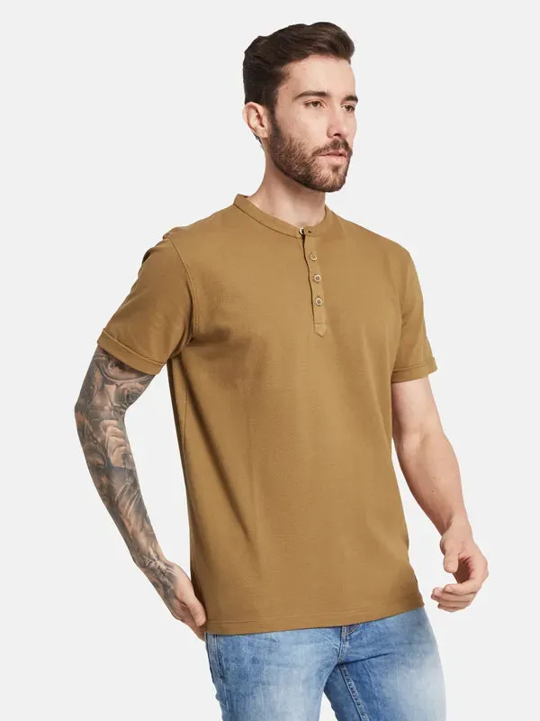 Octave Ss24 Men Henley Neck Cut Outs T-Shirt